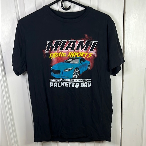 Aeropostale Other - Aeropostale SZ M Black Miami Exotic Imports T-Shirt